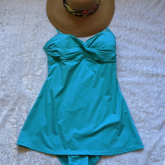 ASSETS by Sara Blakely Other - Love Your Assets By Sara Blakeley Spanx swim suit